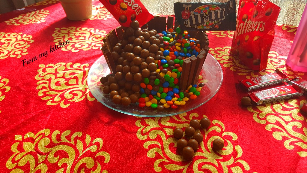 Candy Overloaded Chocolate Cake!(3d cake)