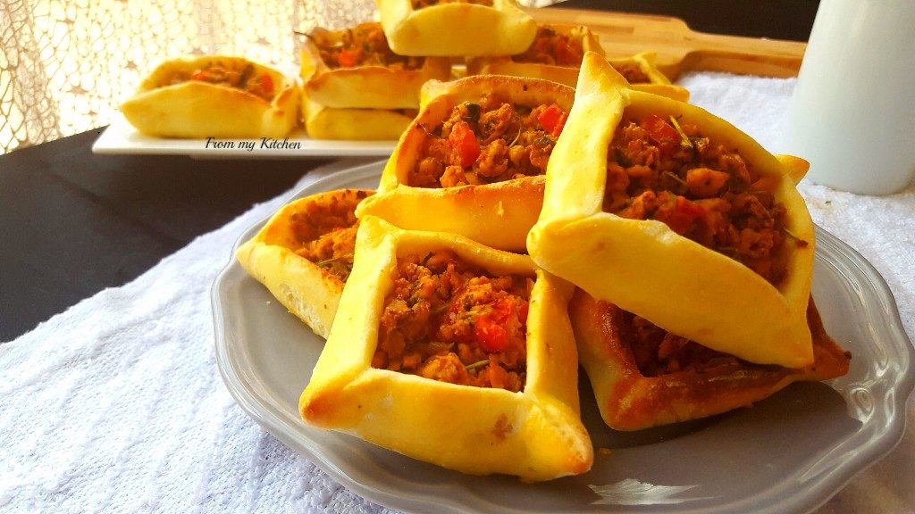 Sfeeha (Middle Eastern Meat Pies)