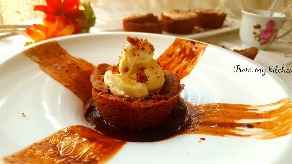 Chocolate Cookie Cups with Nutella Cream.