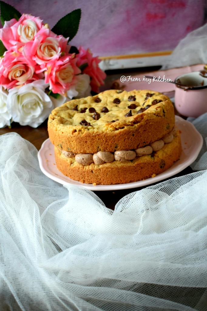 The best thick, chewy, and easy chocolate chip layered cookie cake!  Includes vanilla buttercre… | Chocolate chip cookie cake recipe, Cookie cake  recipe, Cookie cake