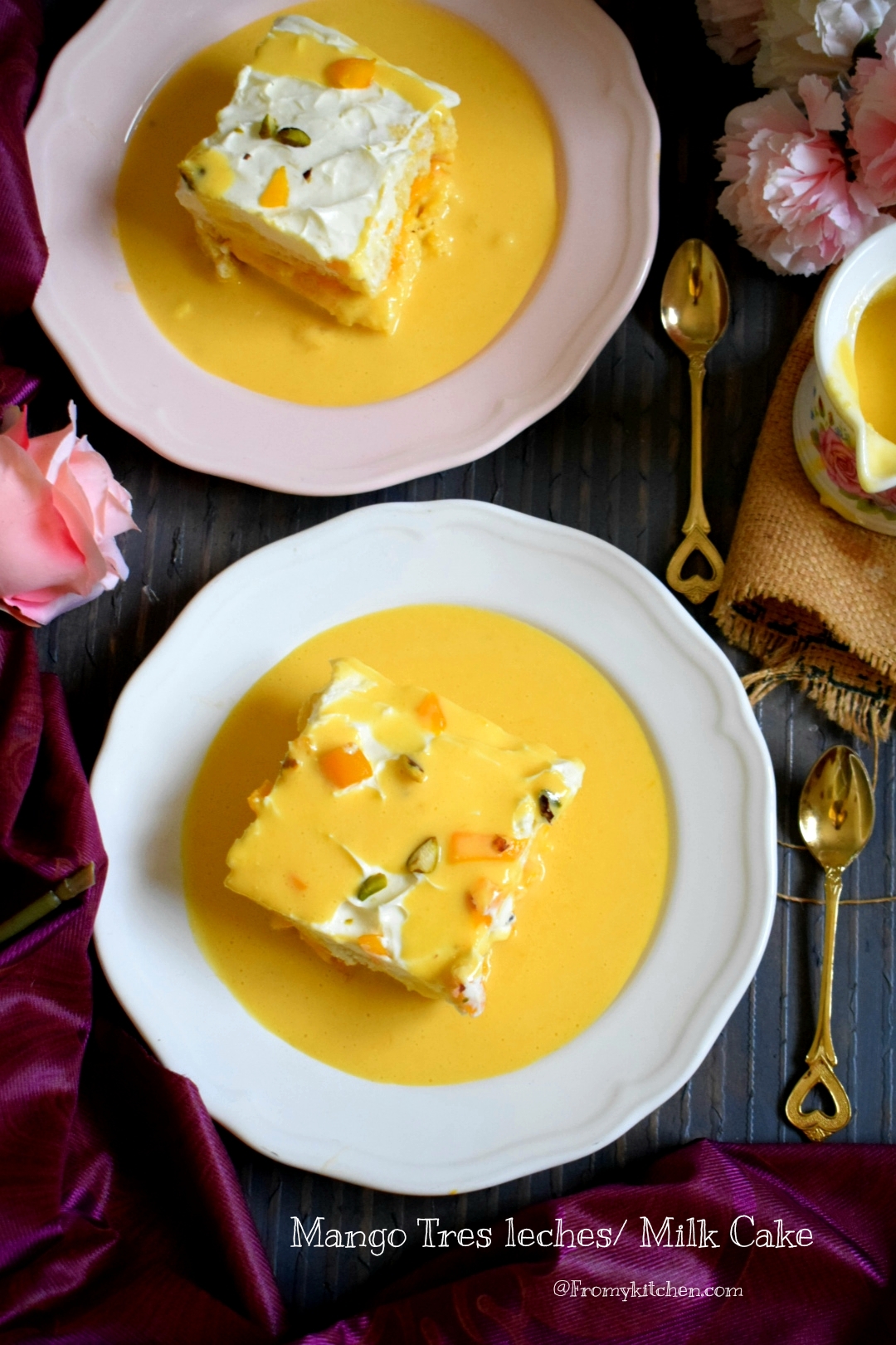 Mini mango and coconut Bundt cakes, a … – License Images – 10321771 ❘  StockFood