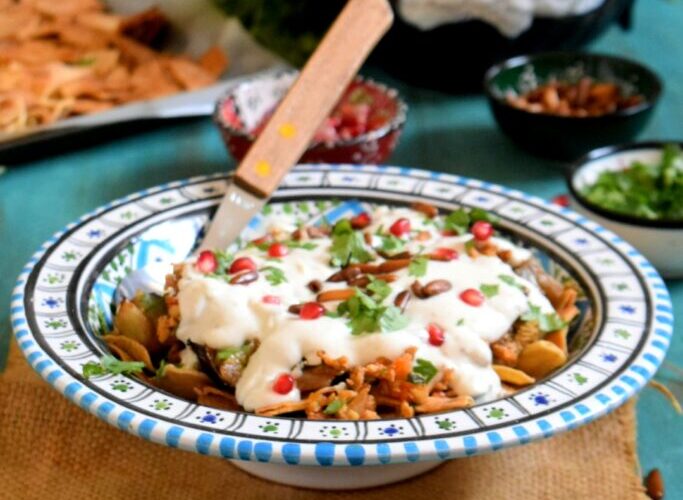 Fatteh (Crispy Pita with minced meat and Yogurt Sauce)