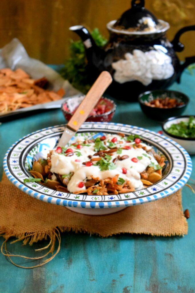 Fatteh (Crispy Pita with minced meat and Yogurt Sauce)