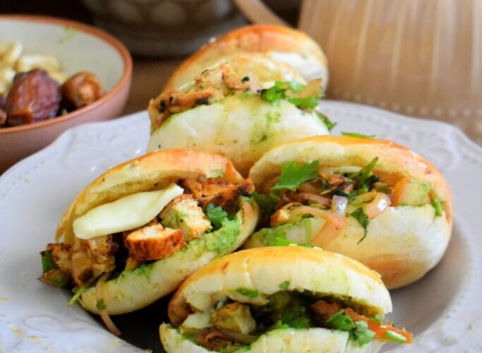 Chicken Tikka Buns