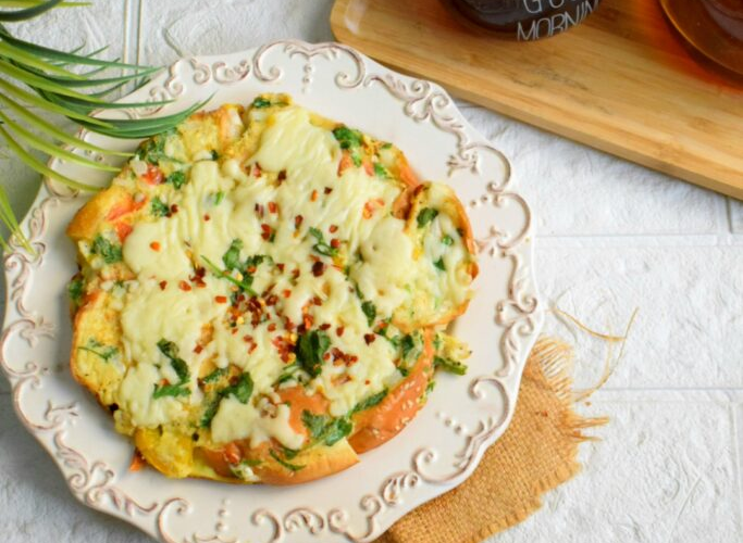 Cheesy Bread Omelette